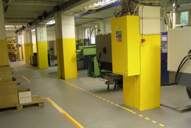 Injection moulding shop